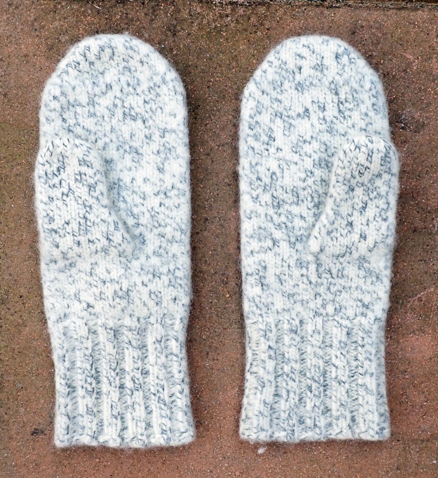 Dachstein woollen mitts