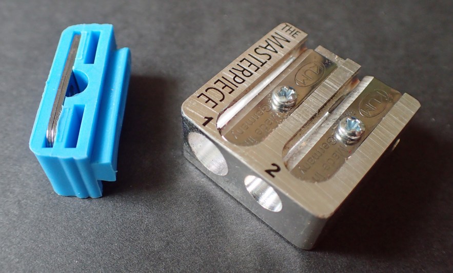 Only the main magnesium block of The Masterpiece needs to be taken as part of a lightweight kit