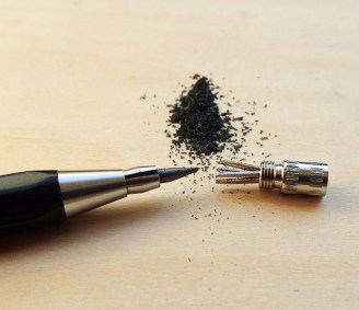 The small, integral sharpener found on almost all of the Koh-I-Noor cluch pencils not only works well, but suits a lightweight set-up admirably