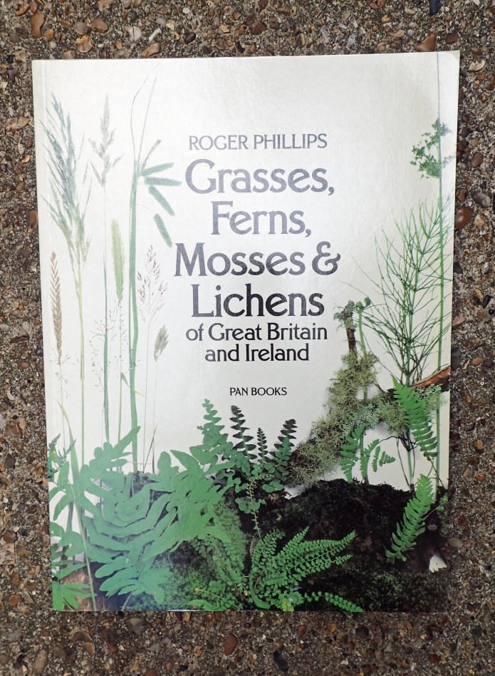 Probably the best photographic guide to the aforementioned 'difficult' groups is that produced by Roger Phillips. This book works brilliantly when combined with the other specialist guides mentioned