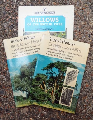 Jarrold & Sons published four small guides to trees. Only two that I purchased as a young lad have survived the years. Dating from 1973 and 1974, each is still a perfectly serviceable guide. As usual, any bok from the Shire stable is well written and authoritative, their book on willows covers eighteen species native to Britain