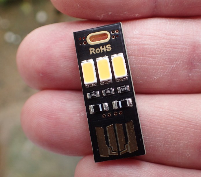 3 LED dual contact reversible USB light