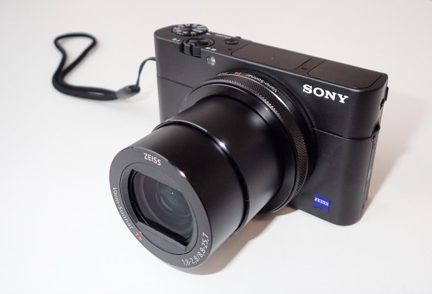 The camera comes with a fixed Zeiss 24-70mm lens