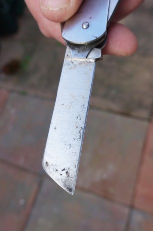 Folding heavy duty sheepsfoot blade