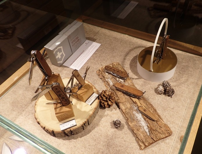 Victorinox released a number of models with walnut scales in August 2019, the Classic SD was one I was on the look out for