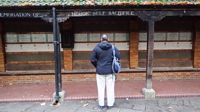 A brief halt in Postman's Park