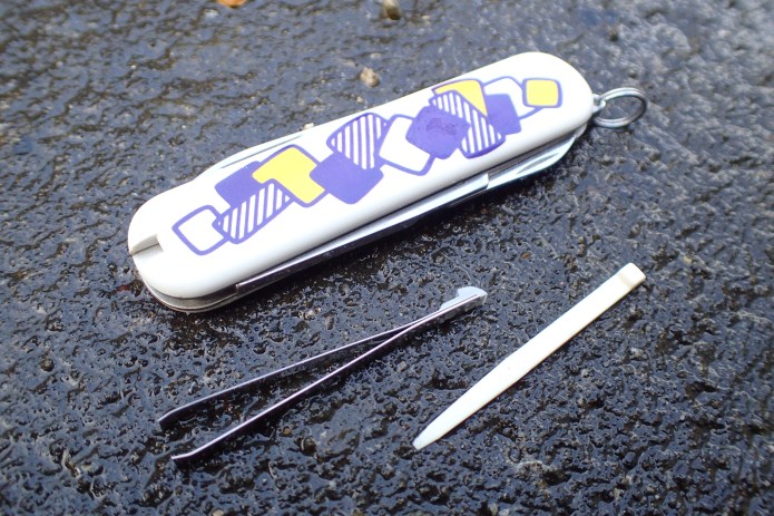 74mm Ambassador from the first collector's series. Toothpick and handy tweezers removed from scales