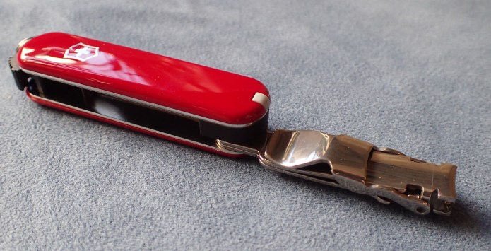 Victorinox Nail Clip 582 opened but not unfolded