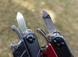 Comparing the smal Phillips head drivers on Dime Travel (left) and Dime (right)