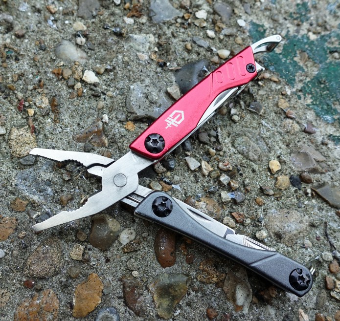Gerber Dime is centred around a small and useful set of pliers- light work only