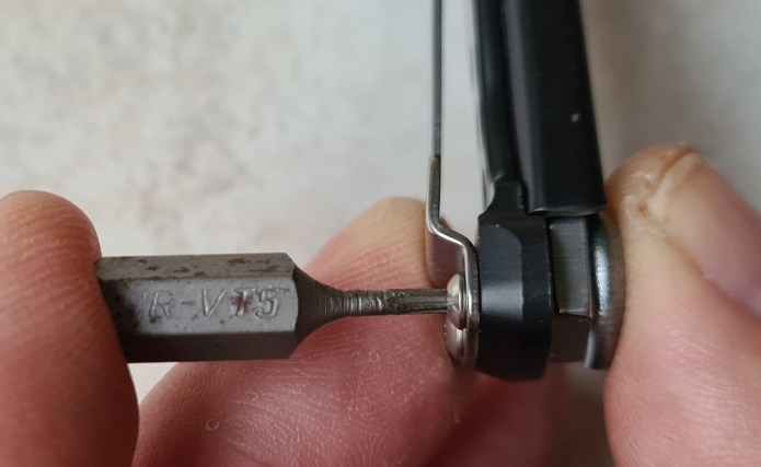 T5 Torx bit, fitting pocket clip Torx screw on Leatherman Skeletool KB