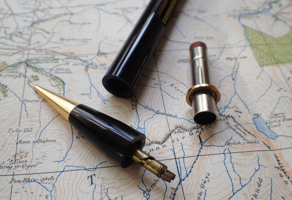 Short spare 'eads' of graphite, can be stored in side the pencil