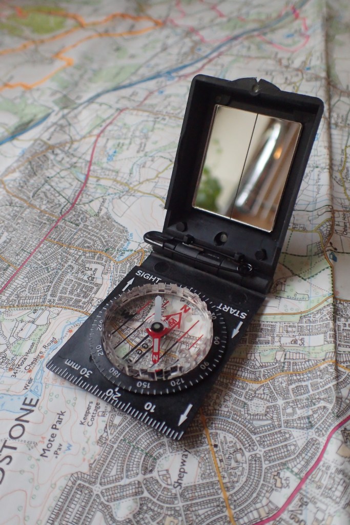 Silva Ranger SL is a small sighting compass, complete with small mirror
