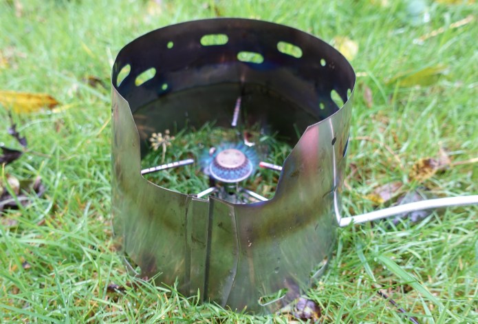 Kovea Spider sitting inside Caldera Cone. Probably the most efficient windscreen on the market