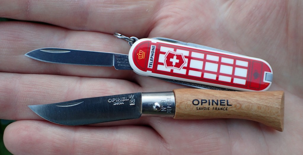 Blade size and shape on Opinel No.3 compared with that on the hikers favourite- the Victorinox Classic. This is the 2018 'A Trip to London' limited edition