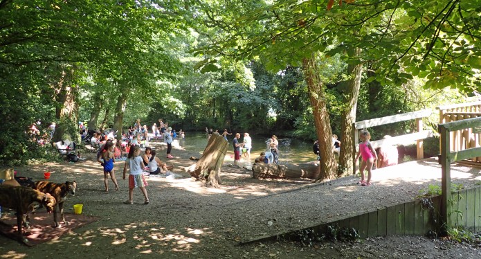 Families on the River Darent