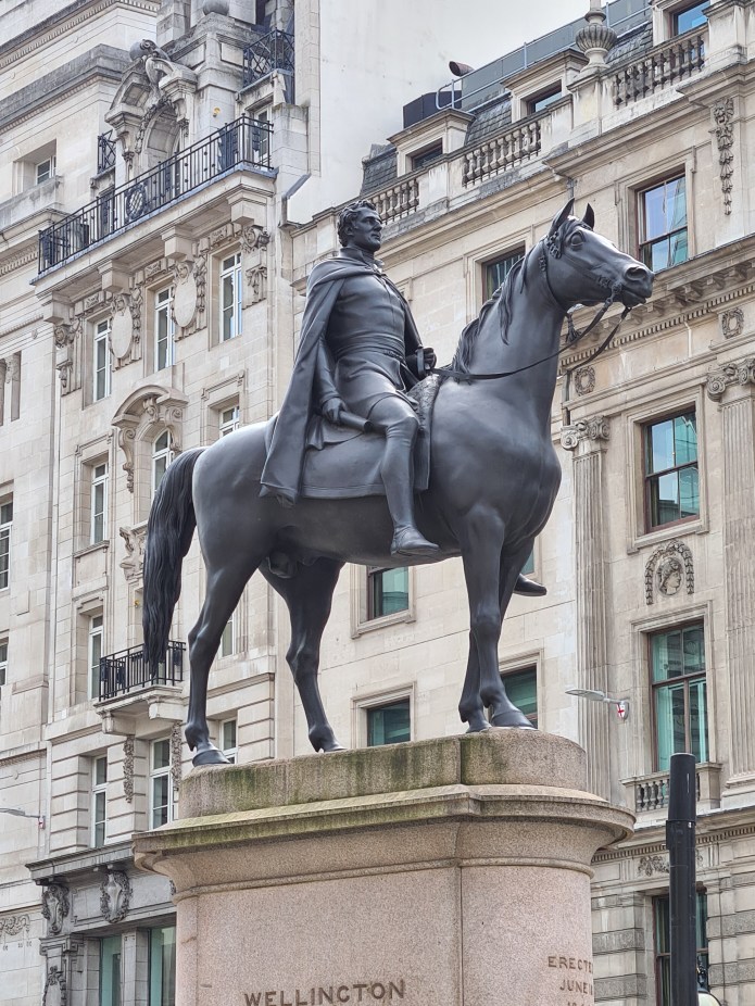 Arthur Wellesley, 1st Duke of Wellington, by Francis Chantrey, completed by Henry Weeks. Royal Exchange