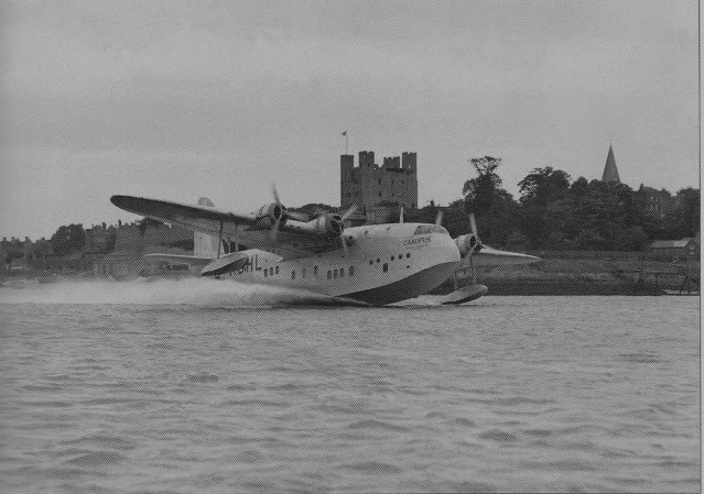 Shorts Empire Canopus, Rochester Castel beyond