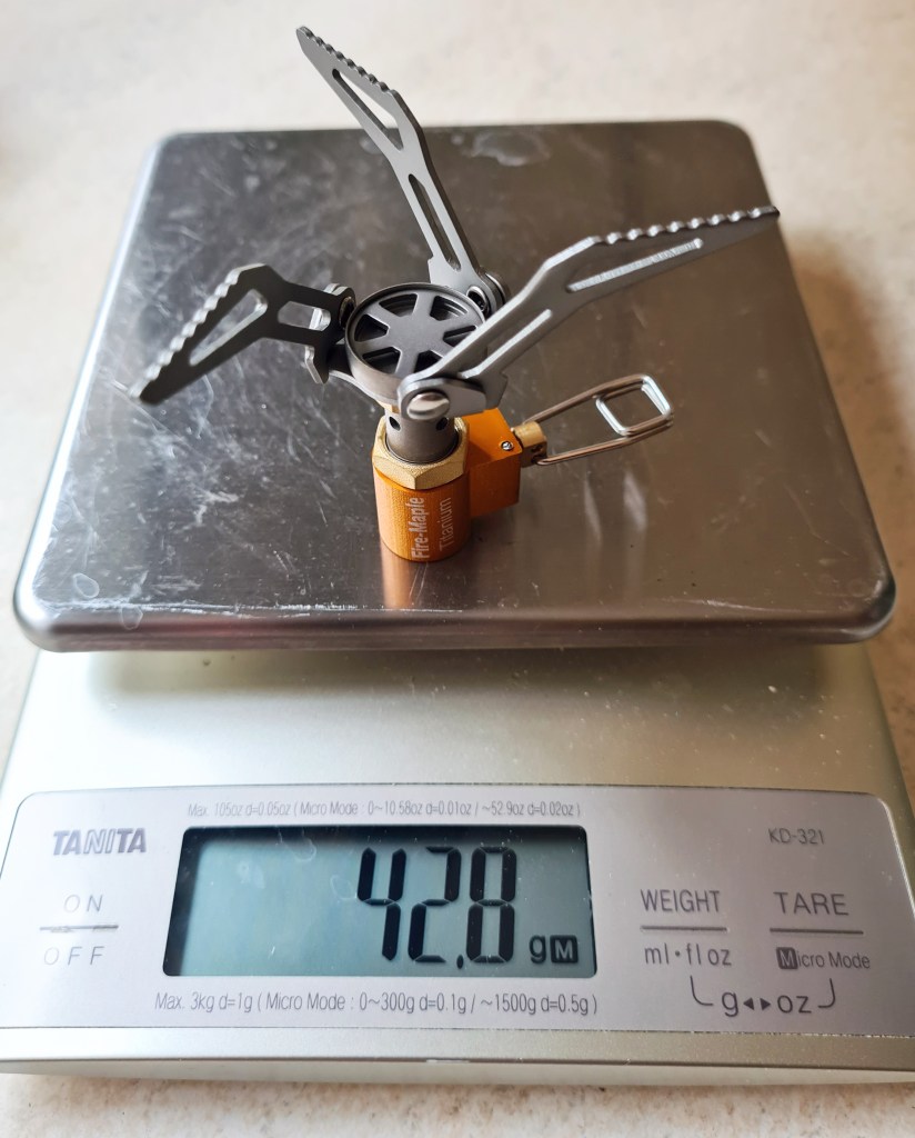 Fire Maple stove weighs 42.8g