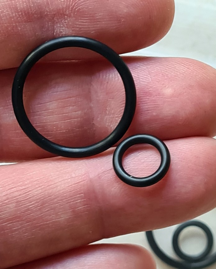 Almost al gas stoves come fitted with an O-ring to maintain a seal between stove and gas cartridhe, the Soto Windmaster has two and it is a sensible precaution to include a pair in the ditty bag on longer hikes