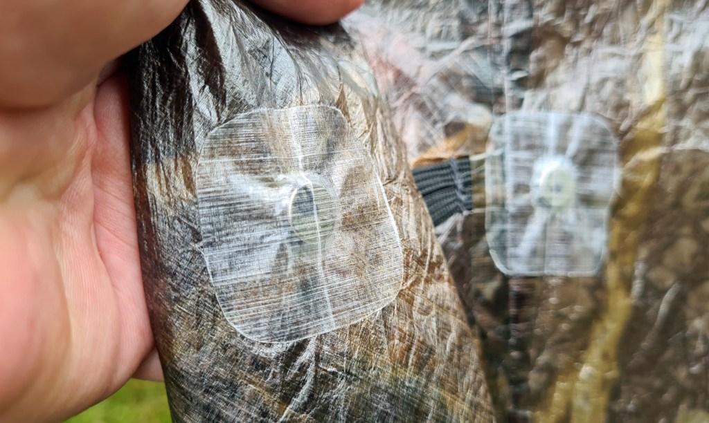 Magnetic vestibule door on Zpacks Duplex