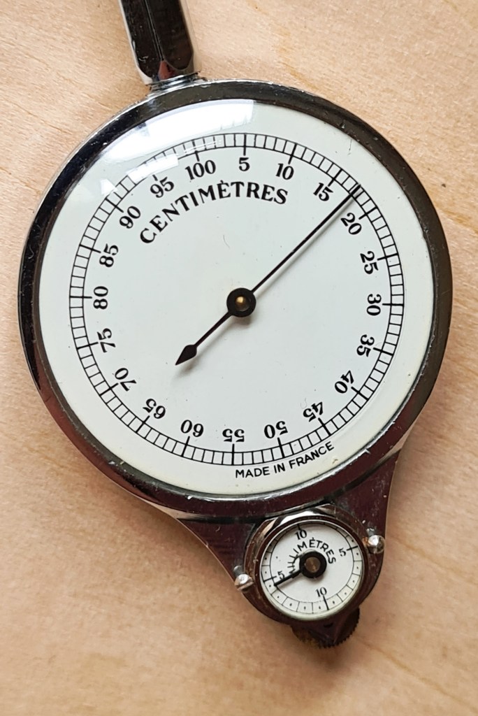 The two dials on model 54M