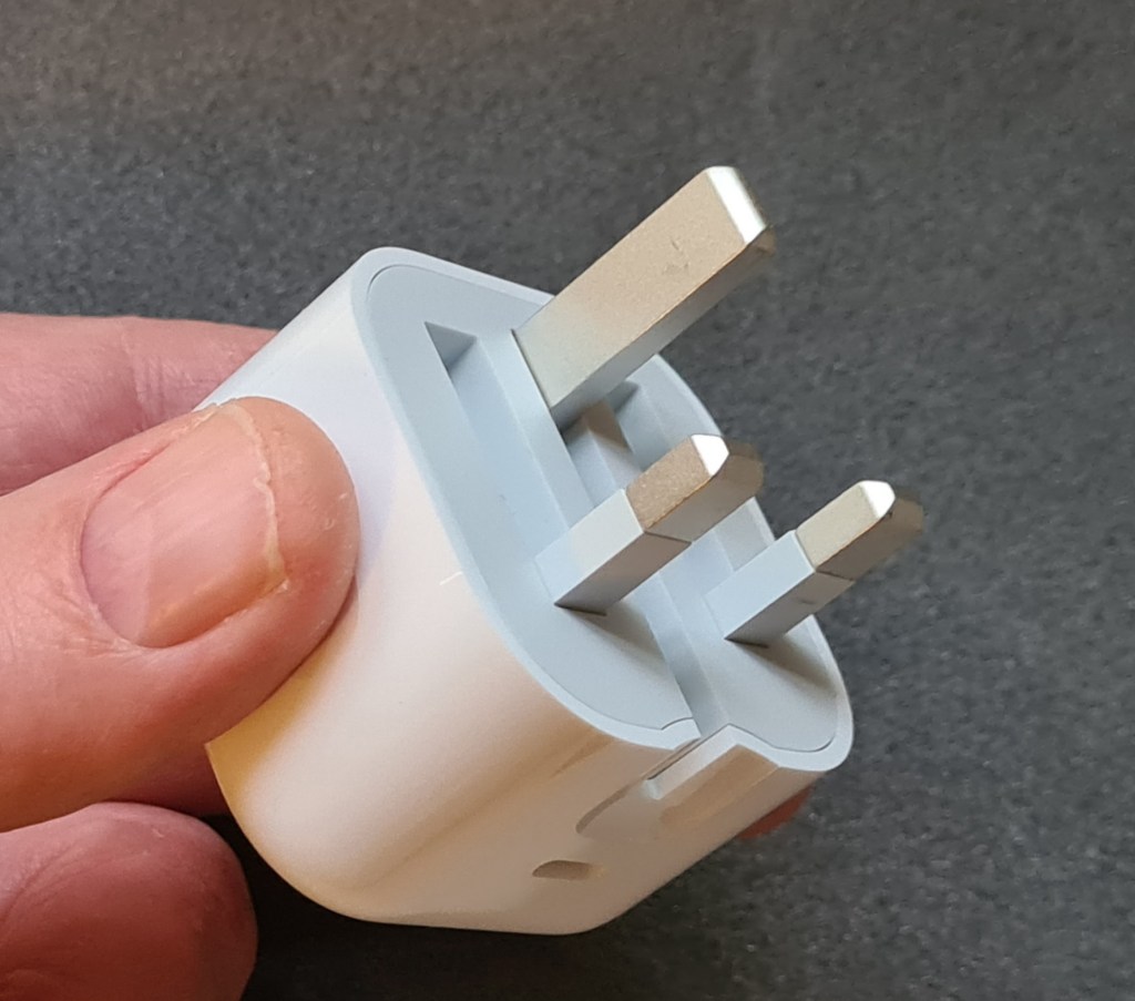 Apple 20W Power Adapter, opened pins