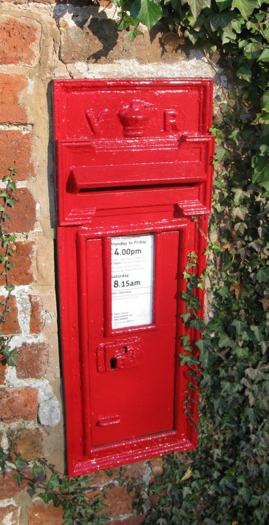 Victorian wall box with modified aperture, Worcester.