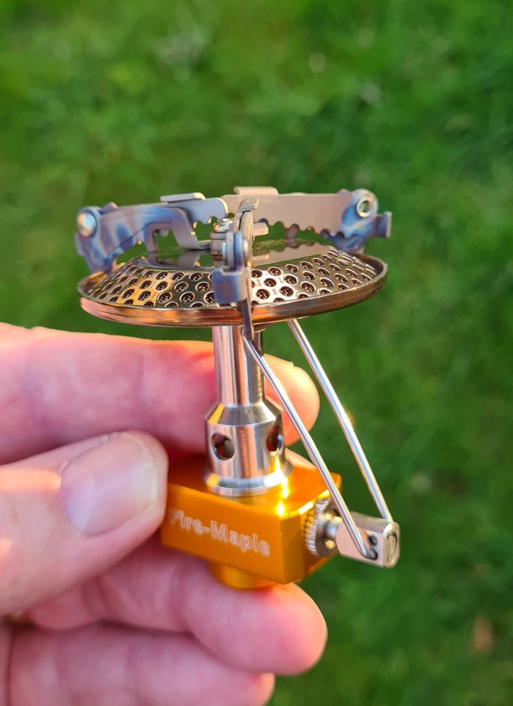 FMS-116 has folding pot supports attached to the wide burner head