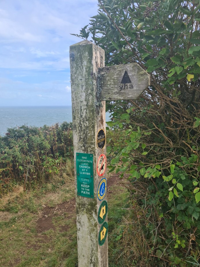 On trail signage to YHA Manobier