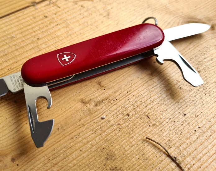 The two combination tools common to many of the 84mm range of Victorinox knives, including the Recruit, Small Tinker, Tourist and Sportsman