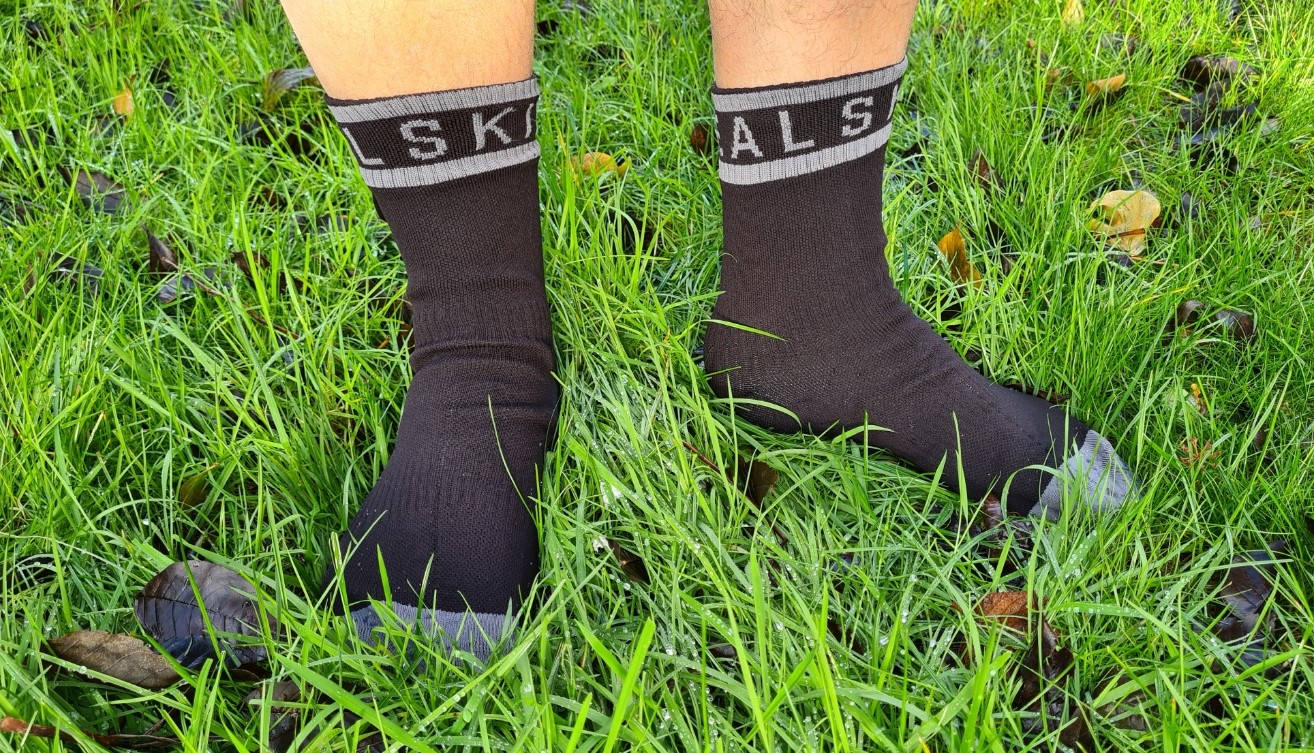 Sealskinz Waterproof Warm Weather ankle length socks with Hydrostop