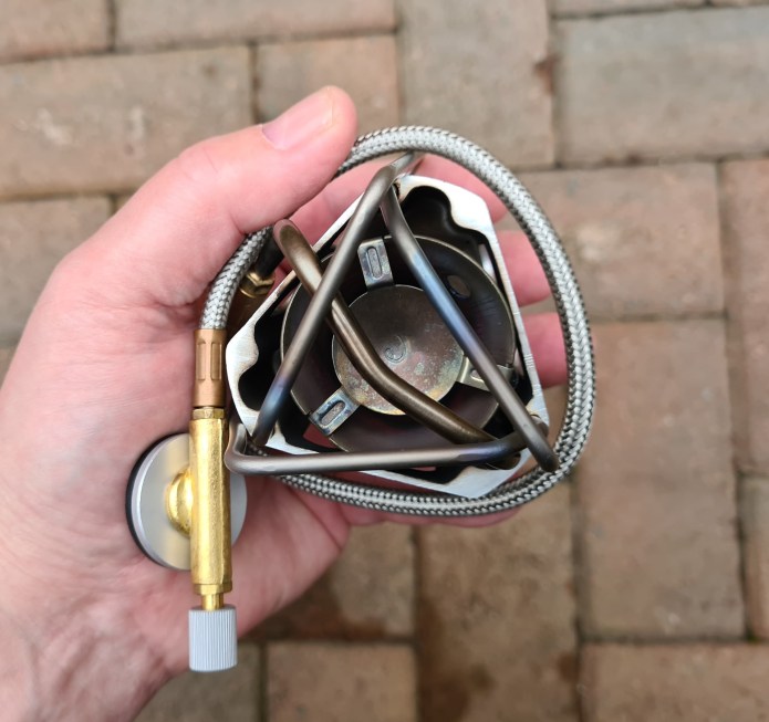 Edelrid Hexon is a remarkably compact stove when folded