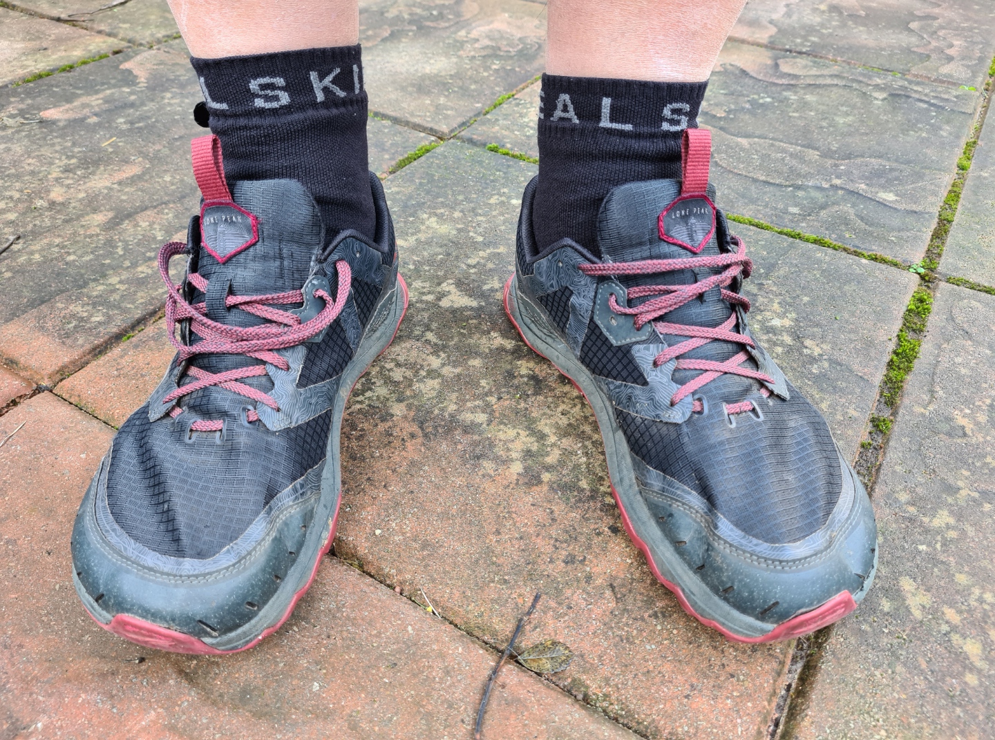 Sealskinz in unlaced Altra Lone Peaks