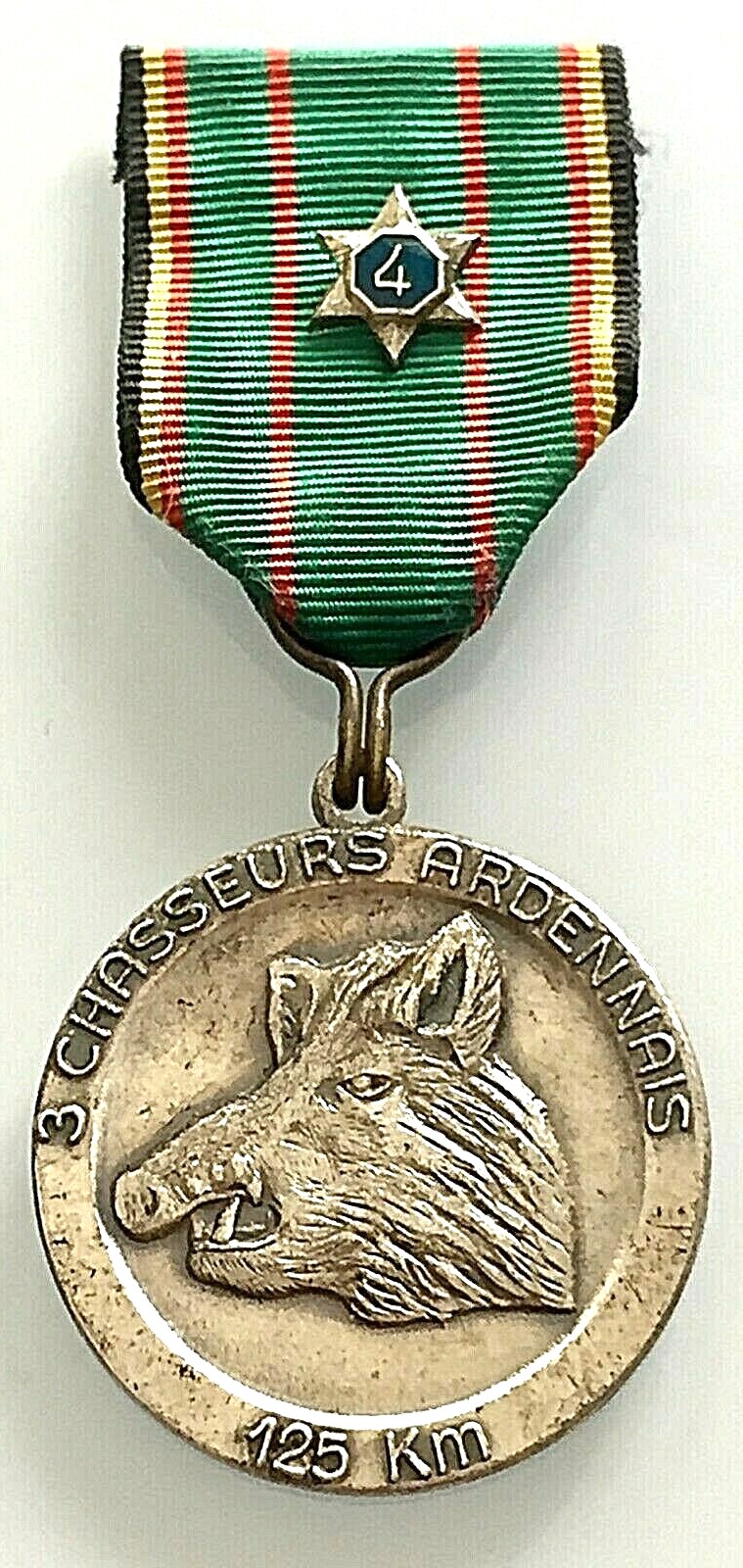 Medal with green number 4 star. Lacks top bar but may pre-date M.S.A. as reverse includes OFFERT PAR ADEPS inscription. Image eBay