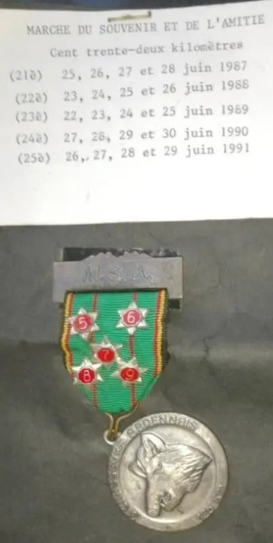 An impressive group of successive MSA completions. Image snipped from online sale of the uniform of a Commander 3rd Battalion, Ardennes Chasseur