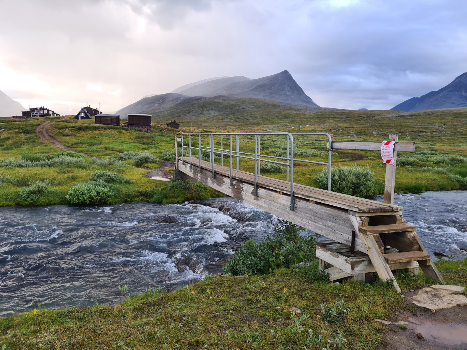 Approaching the huts at Sälkastugorna