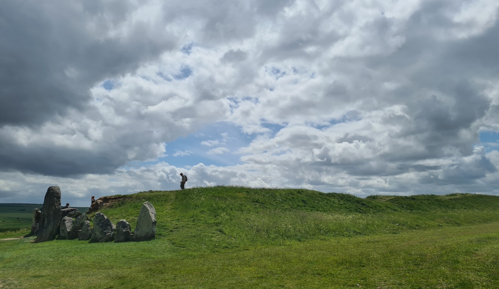 West Kennett Long Barrow dates from 3650 BC and is one of the largest chambered tombs in Britain. It was used for over a thousand years before the entrance was sealed off with large stones in the early Bronze Age