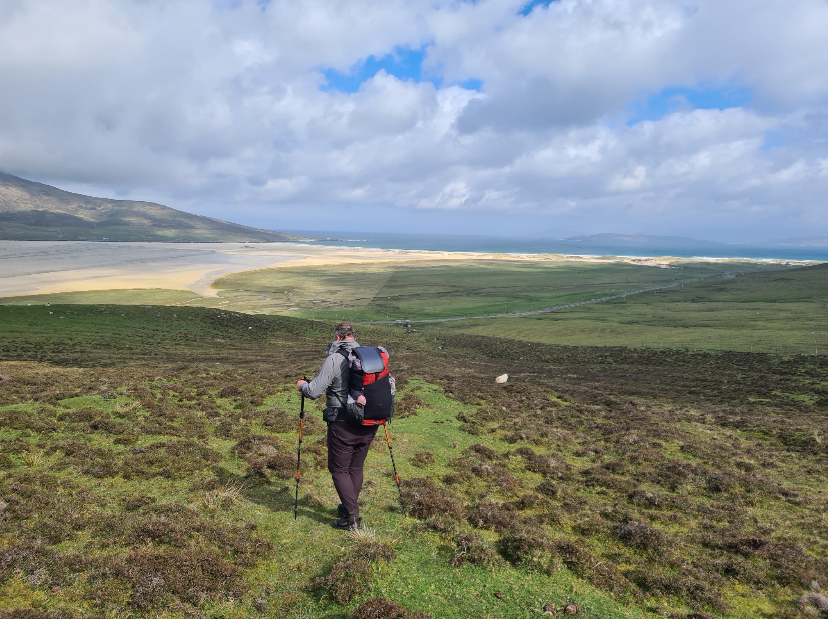 Descending to Northton Beach