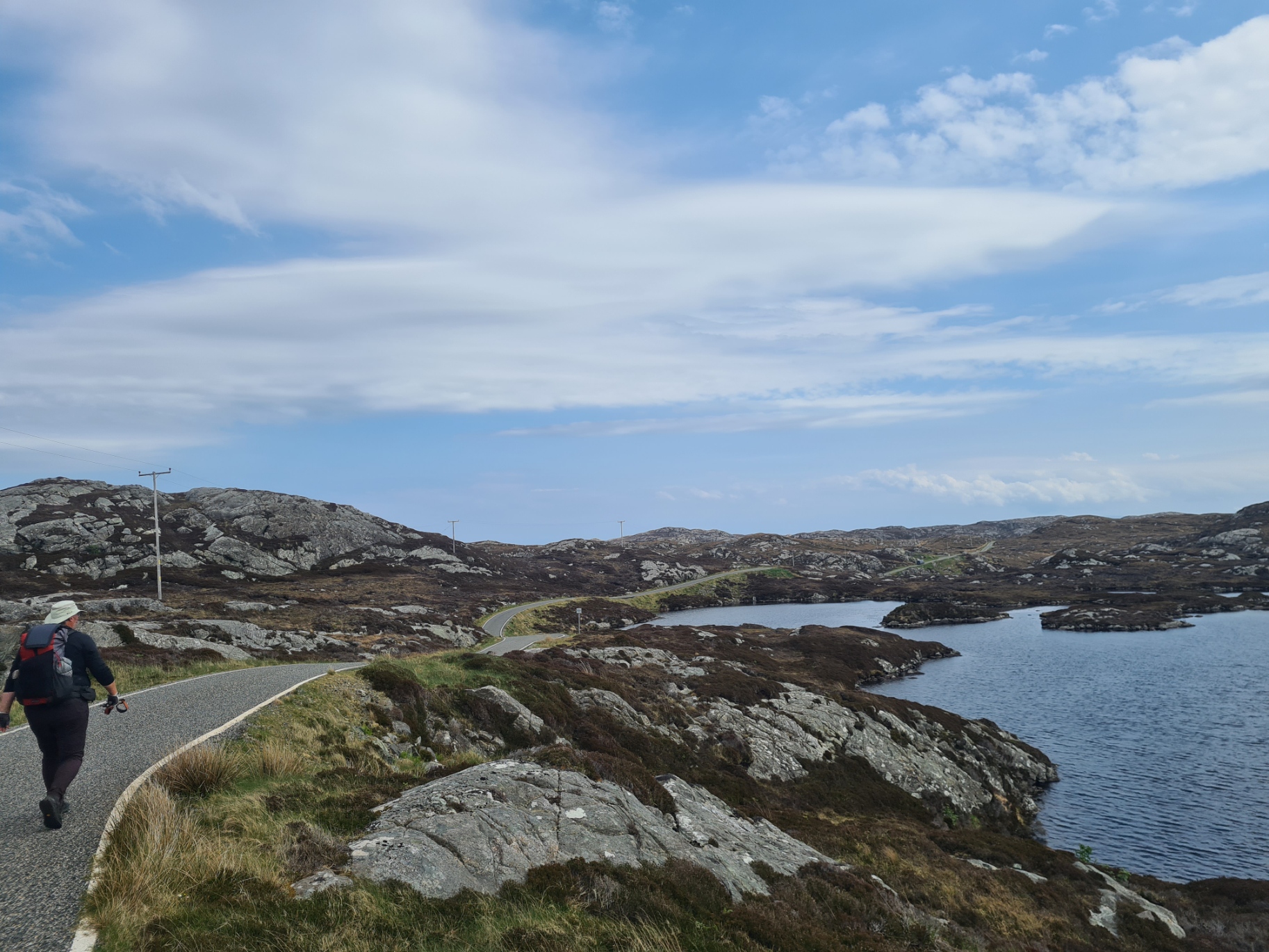 Short section of roadwalk, passing Loch nan Uidhean