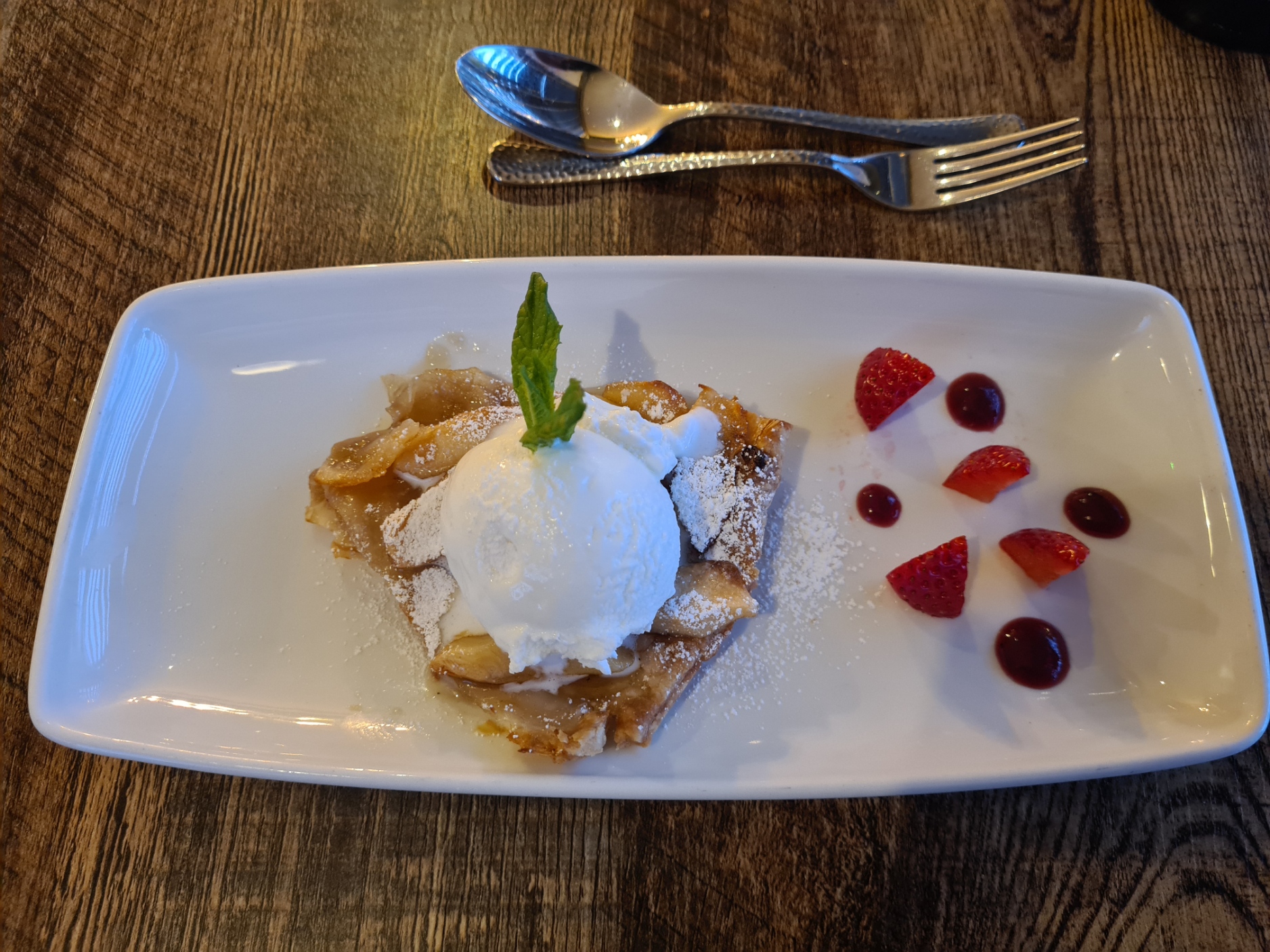 Apple Tart Tatin with vanilla ice cream